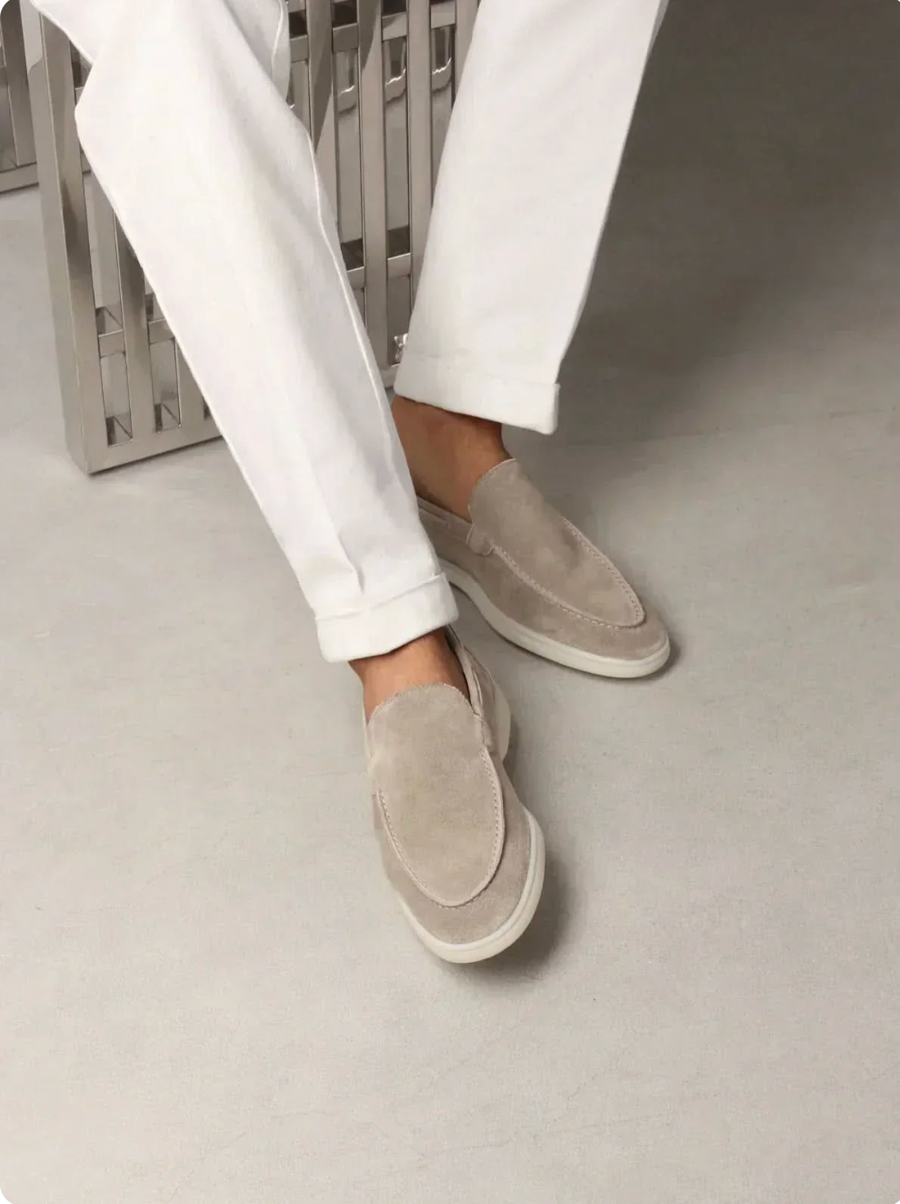 Mocasín de ante gris