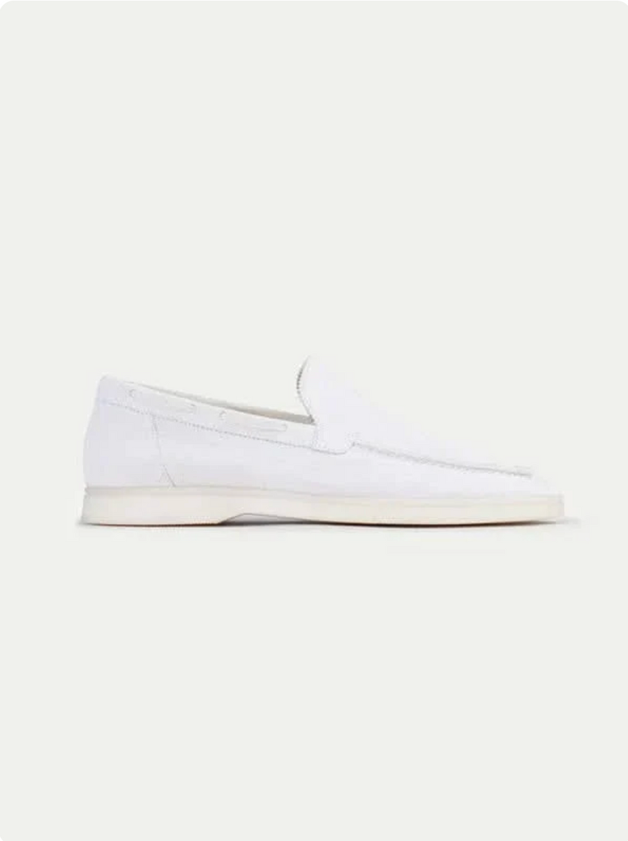 Mocasín de ante blanco