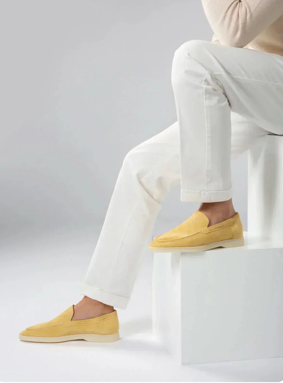 Mocasín de ante amarillo