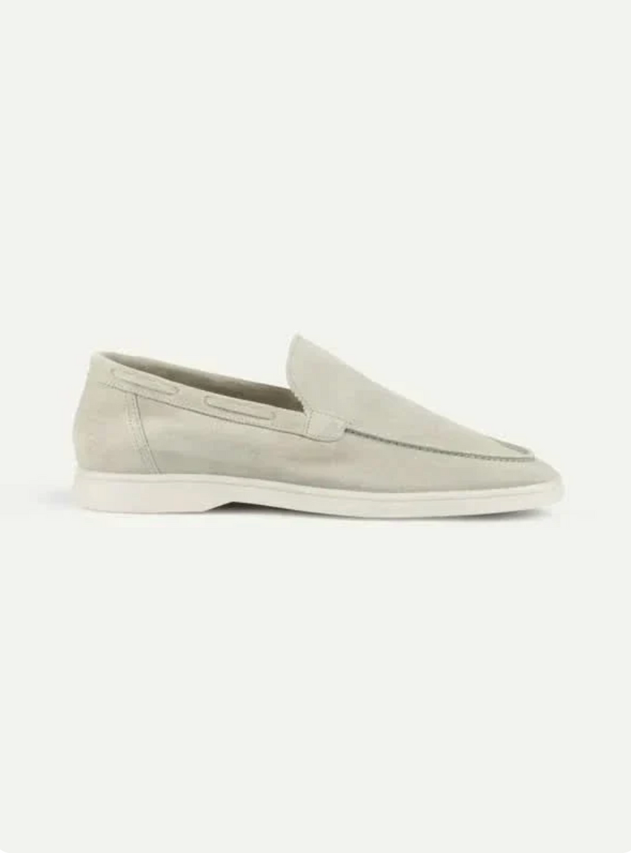 Mocasín de ante beige claro