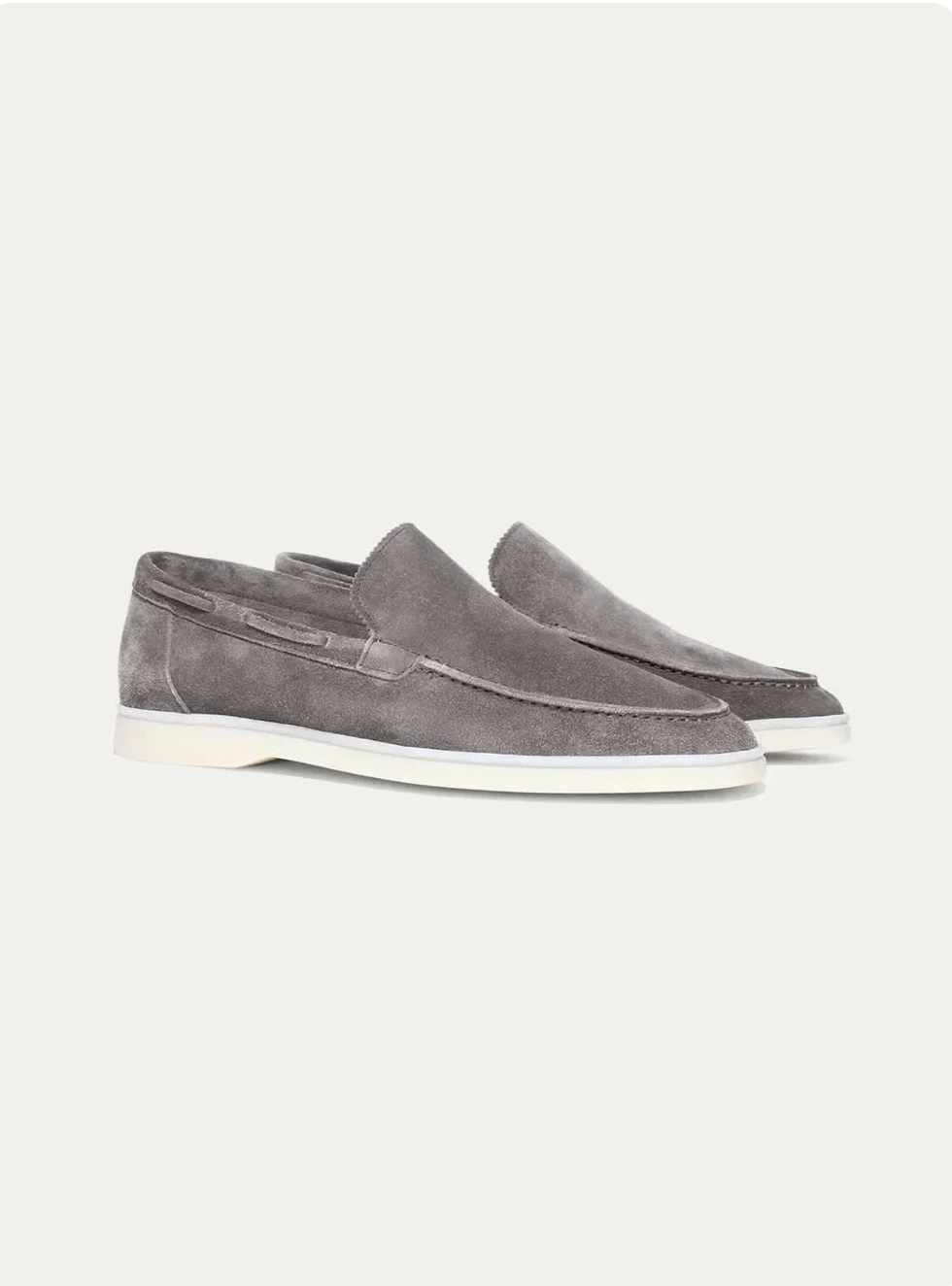 Mocasín de ante gris claro
