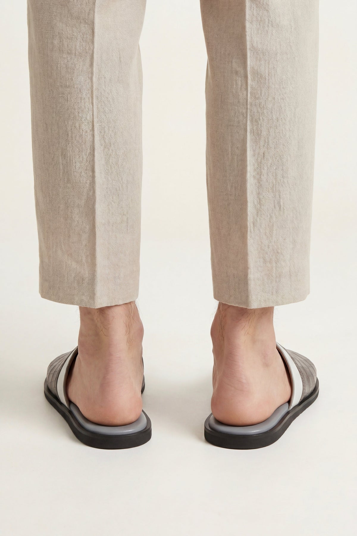 Chancla Milano efecto cocodrilo gris